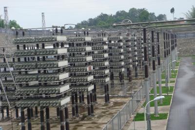 向家壩-上?！?00kV特高壓直流輸電工程復龍換流站：交流濾波電容器